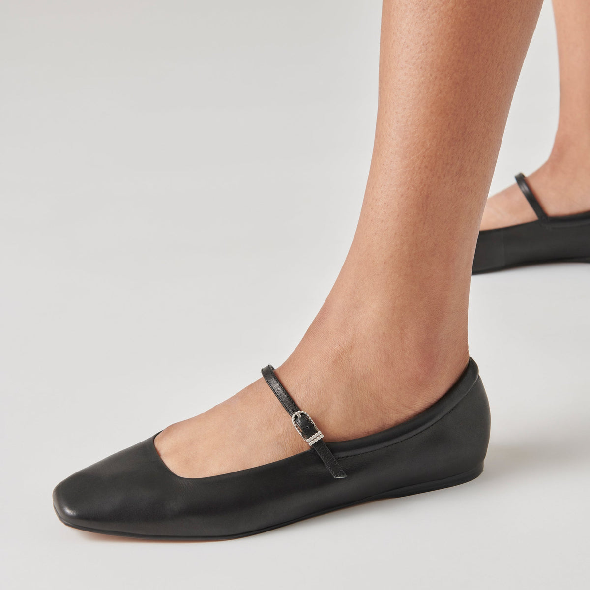 Reyes Wide Ballet Flats Black Leather - Dolce Vita